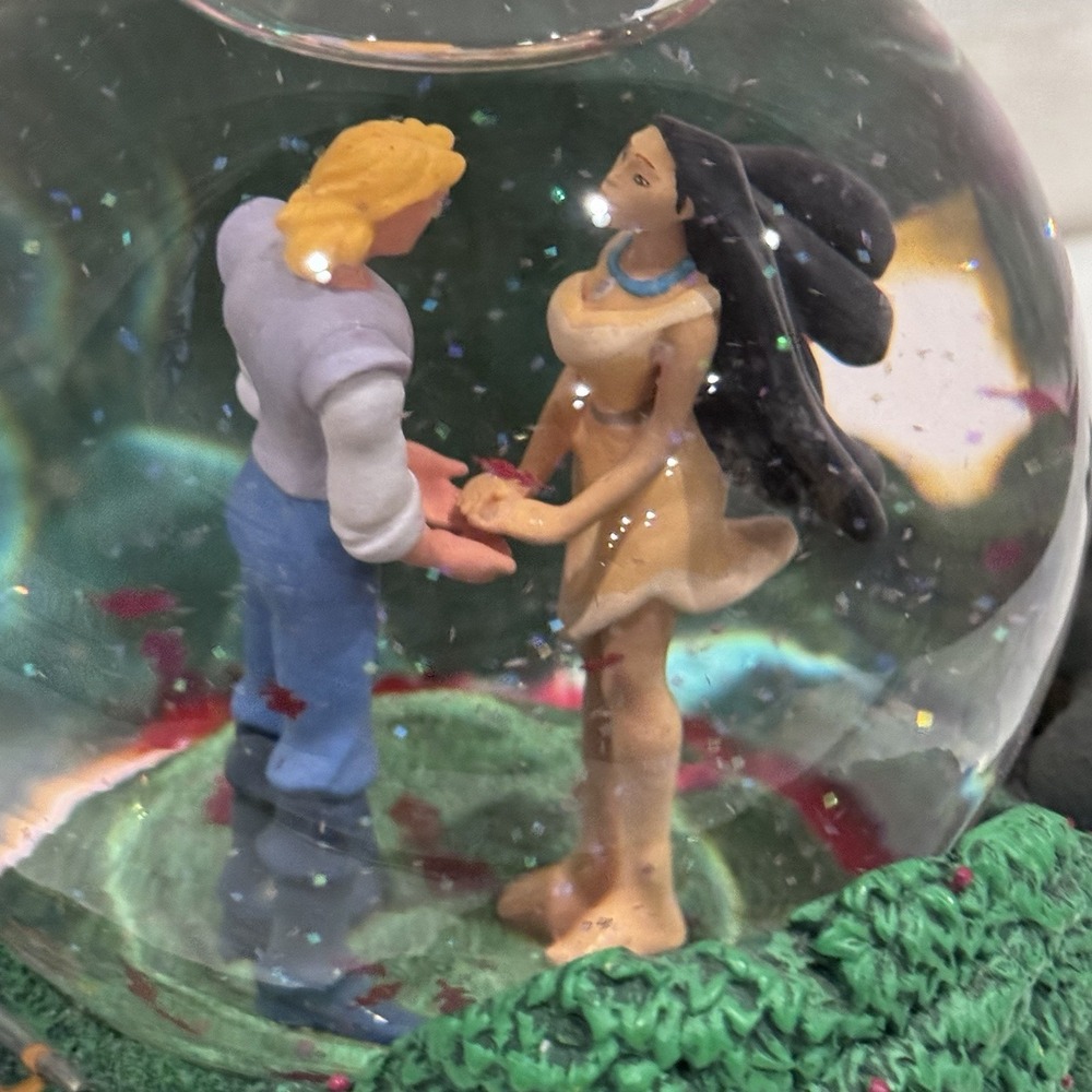 NWT Disney Pocahontas Snow Globe John Smith Colors Of The Wind Musical Meeko - Picture 6 of 8